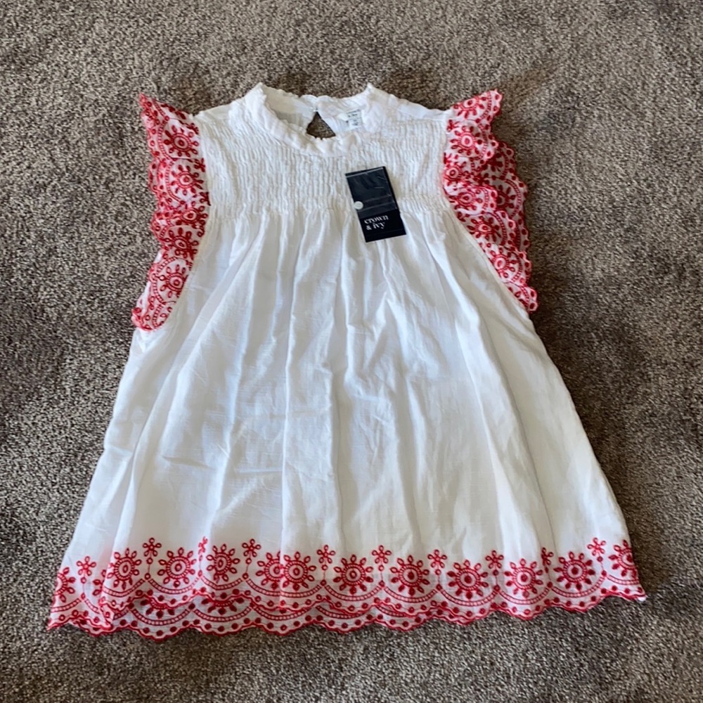 Crown & Ivy White Red Embroidered Eyelet Smocked Top Size M Ruffle Sleeve NWT